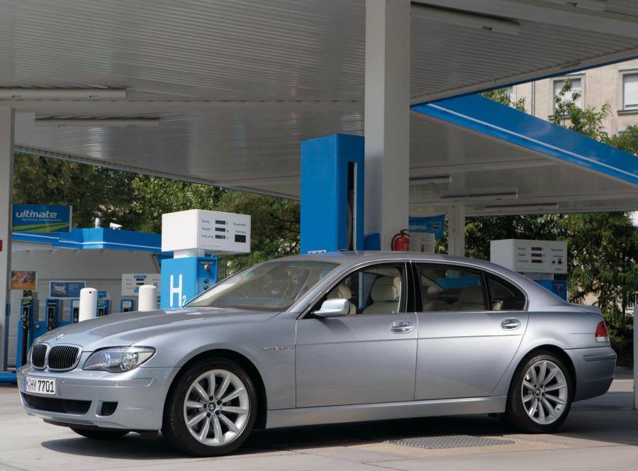  BMW Hydrogen 7 2006 года  (фото 16 из 73)